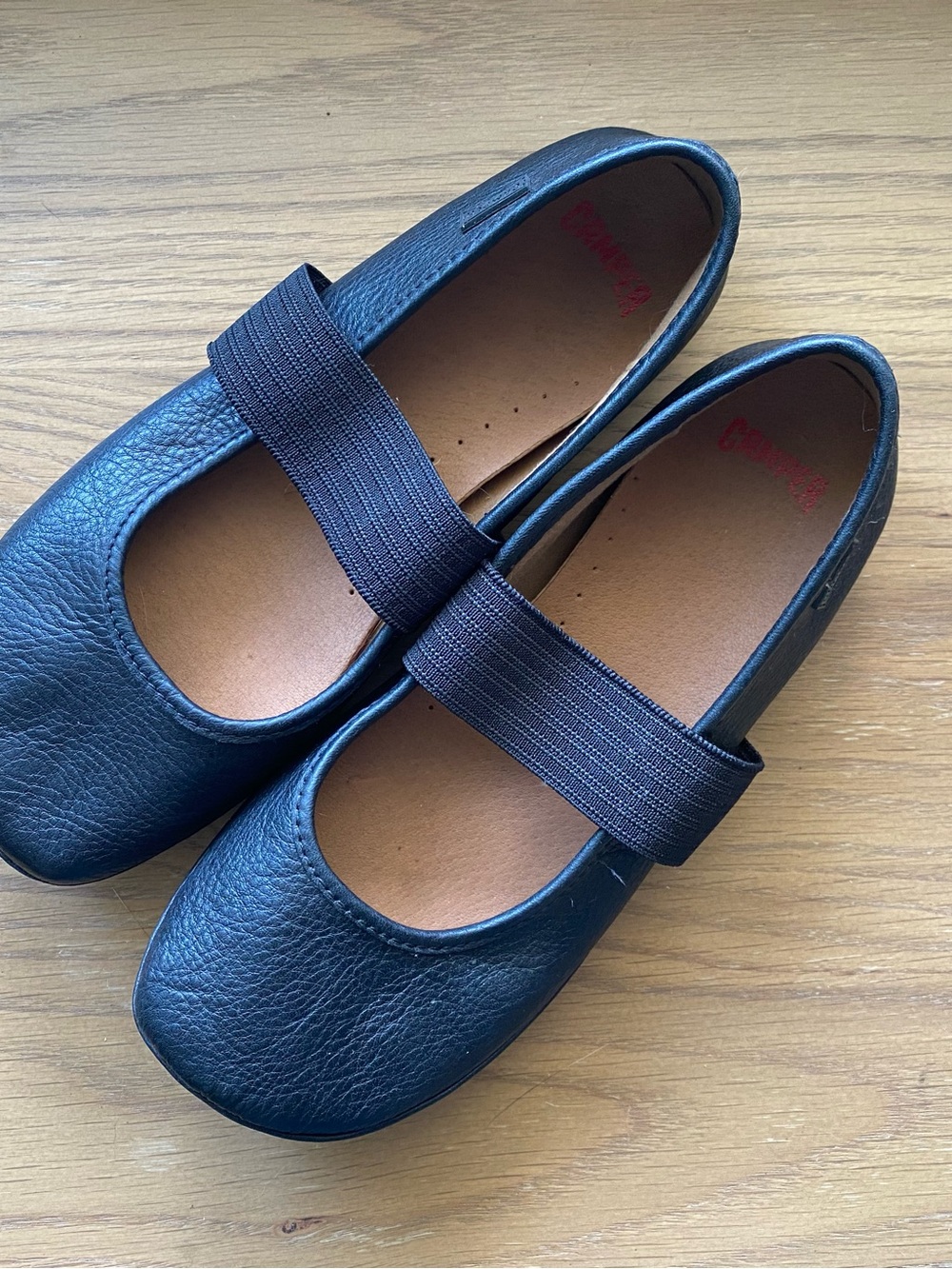 Camper Leather Ballerina Flats 34